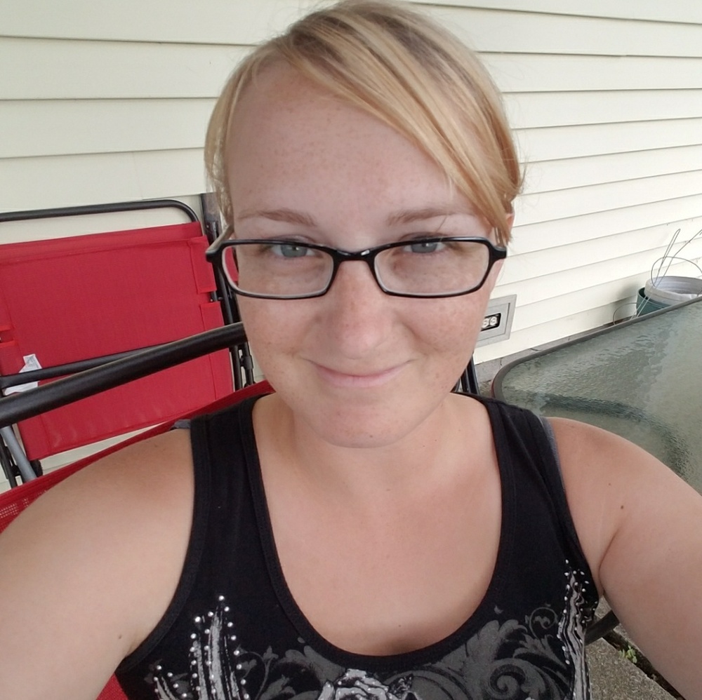 Meet your Posher, Kristy ๐ท๐ธ๐น - Picture 2 of 6